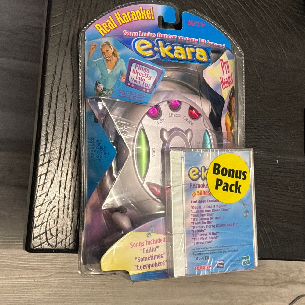 Vintage E-Kara Karaoke Machine with Bonus Pack